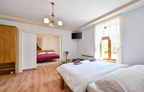 6 Schlafzimmer, Reisekinderbett, kostenloses WLAN, Bettwäsche