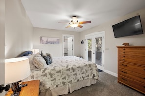 4 habitaciones, escritorio, tabla de planchar con plancha y wifi gratis 