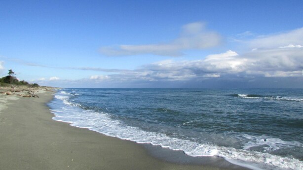 Beach - Gorgeous home in Aleria (Aleria)