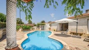 Pool - Gorgeous home in Aleria (Aleria)