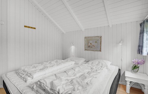 Cozy home in Væggerløse with sauna