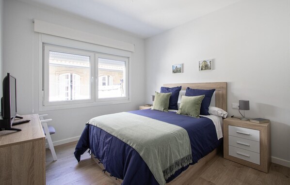 3 bedrooms, free WiFi, bed sheets