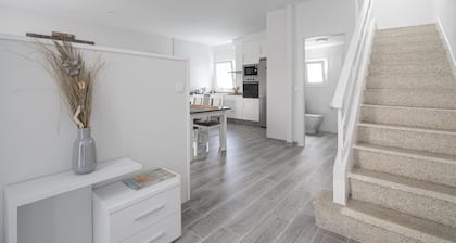 Lovely home in Noia with WiFi