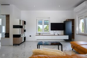 Smart TV - 3 bedroom cozy home in Banjole (Banjole)