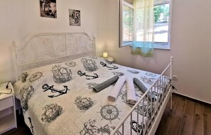2 bedrooms, free WiFi, bed sheets