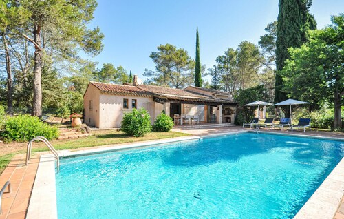 Amazing home in Gonfaron