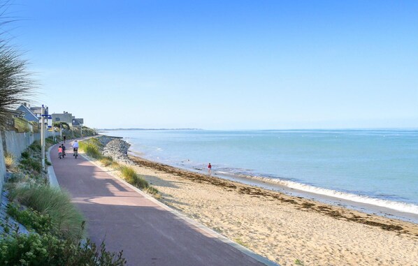 Plage à proximité, pêche sur place