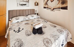2 bedrooms, free WiFi, bed sheets
