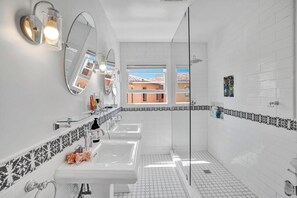 Hair dryer, towels, soap, toilet paper - NEW-Lovely walkable Historical Spanish home with exquisite custom secret garden  (San Diego)