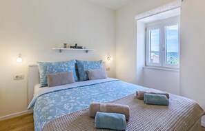 2 bedrooms, free WiFi, bed sheets - Nice home in Ripenda Kras, Labin (Ripenda Kras, Labin)