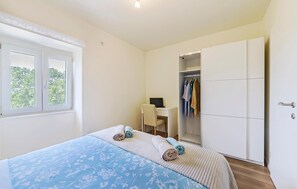 2 quartos, Wi-Fi de cortesia, roupa de cama