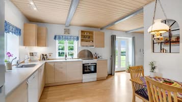 Kühlschrank, Herdplatte, Geschirrspüler