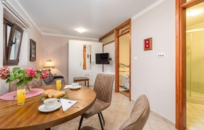 1 makuuhuone, ilmainen Wi-Fi, vuodevaatteet