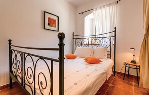 3 chambres, lit parapluie, Wi-Fi gratuit, draps fournis