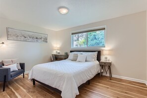 4 camere, una scrivania, ferro/asse da stiro, Wi-Fi gratuito