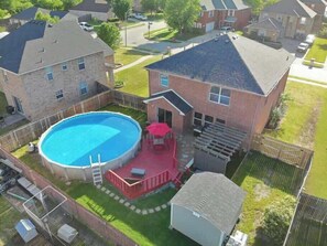 Exterior - Spacious 5BR Home | Pool, Game Room & Grill (Grand Prairie)