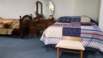 1 Schlafzimmer, Schreibtisch, Bügeleisen/Bügelbrett, WLAN