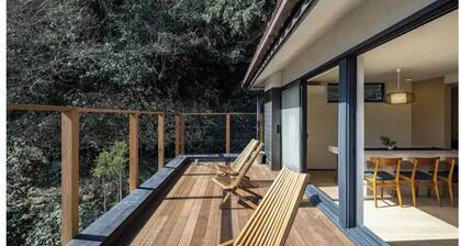 Experience the quintessential Kamakura life style in a Luxury Villa