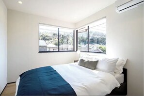 3 chambres, fer et planche Ă repasser, Wi-Fi, draps fournis