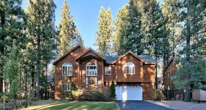 Hot Days, Cool Nights – 4BR Pet-Friendly Home in South Lake Tahoe