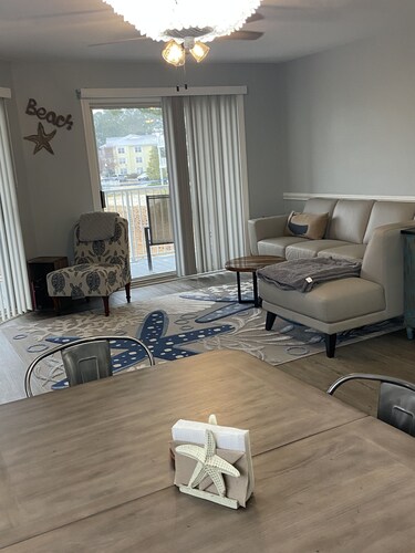 Remodel condo with all new furniture. Fresh and ready for your vacation