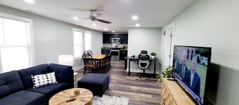 `Charlie`s by the Bay` # 4