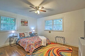 5 bedrooms, iron/ironing board, free WiFi, bed sheets