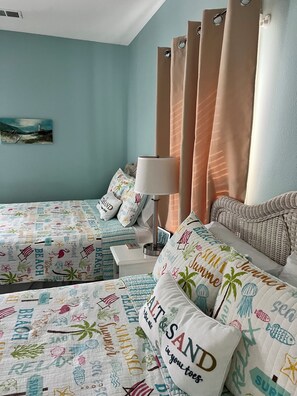 2 Schlafzimmer, Schreibtisch, Bügeleisen/Bügelbrett, kostenloses WLAN