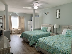2 bedrooms, desk, iron/ironing board, free WiFi