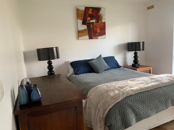 3 bedrooms, free WiFi, bed sheets