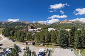 Parkering på området, ladestasjon for elbiler