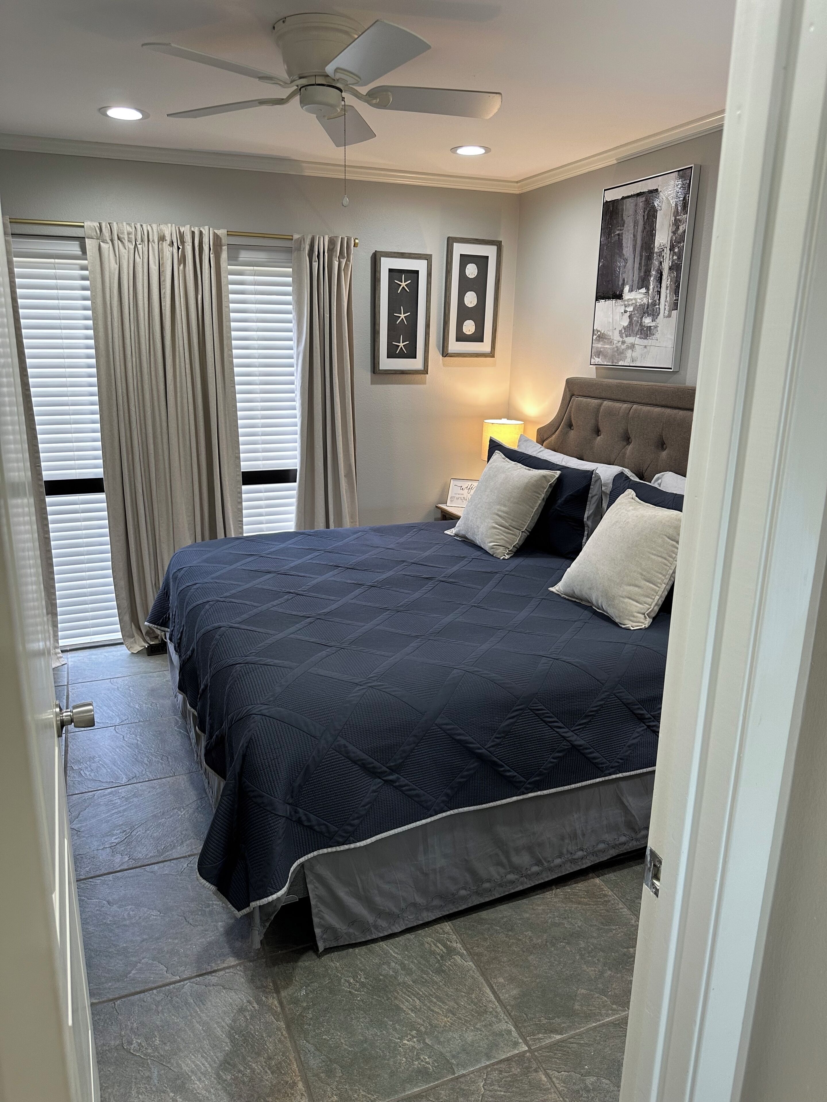 1 chambre, fer et planche à repasser, Wi-Fi gratuit, draps fournis