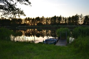 Unclassified image, 5 of 24, button