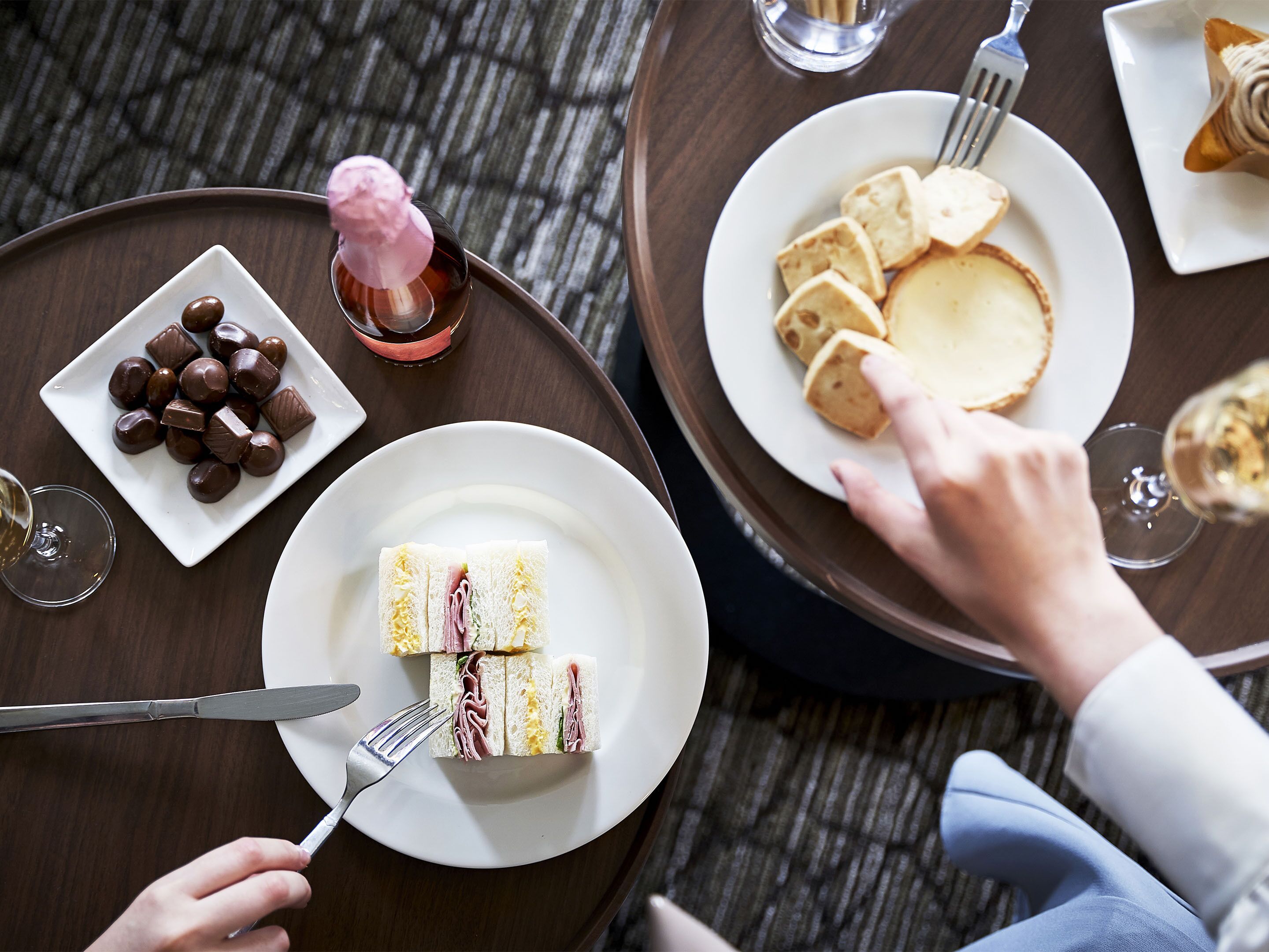 1 bedroom, premium bedding, down duvets, in-room safe