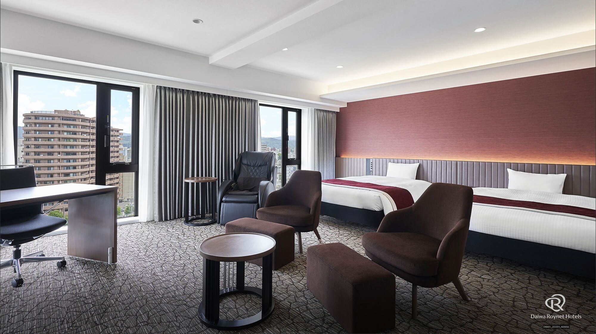 Premium bedding, down comforters, in-room safe, individually furnished