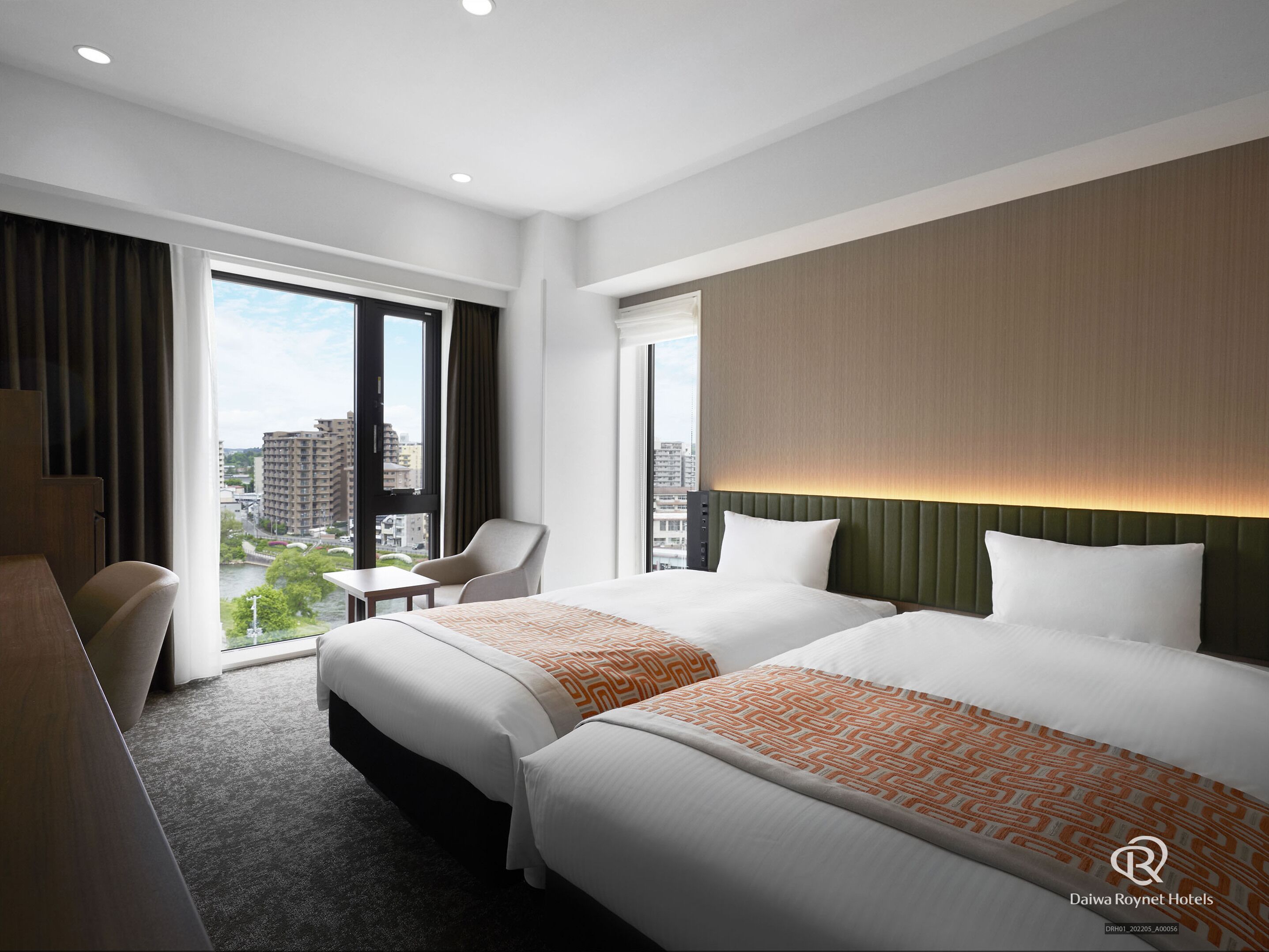 Premium bedding, down duvets, in-room safe, individually furnished