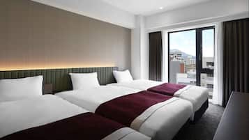 Premium bedding, down comforters, in-room safe, individually furnished