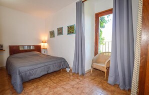 1 slaapkamer, reisbedje, beddengoed