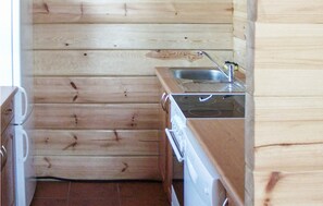 Fridge, stovetop, dishwasher, coffee/tea maker - 3 bedroom beautiful home in Mscice (Mscice)