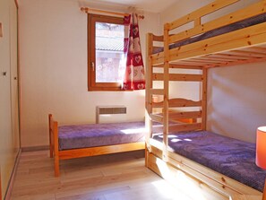 1 bedroom, WiFi - Spacious Apartment in Montchavin - Sleeps 7, Near Shops & Slopes, Large Terrace (La Plagne Montchavin Les Coches)
