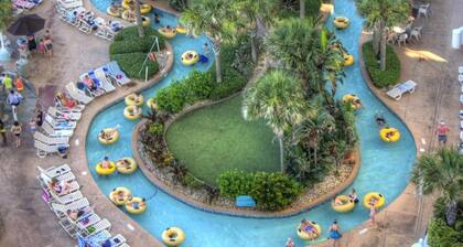 Oceanfront Private Balcony| Sleeps 6 w/ Lazy River