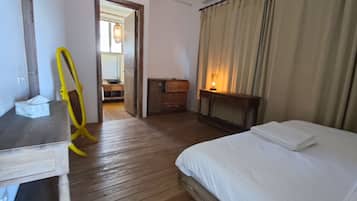 Honeymoon Suite, 1 King Bed, Patio, Beach View | 1 bedroom, premium bedding, individually furnished, desk