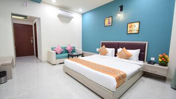 Desk, blackout curtains, rollaway beds, free WiFi