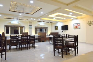 Breakfast, lunch, dinner served; Indian cuisine  - The Sky Imperial  Hotel Gopal Darshan (Nathdwara)