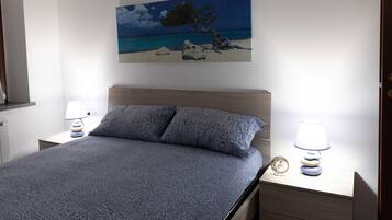 2 chambres, fer et planche Ă repasser, Wi-Fi gratuit, draps fournis