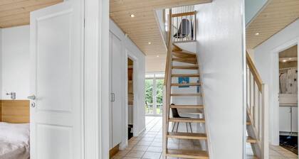 Lovely home in Nørre Nebel with WiFi