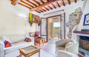 Fireplace, table tennis - Stunning home in Scansano with WiFi (Scansano)