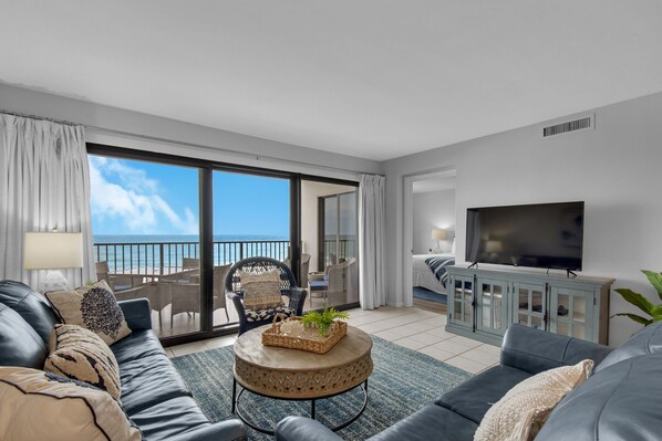 Smart TV, DVD player - GULFVIEW! SLEEPS 6! AVAILABLE NOW! (Destin)