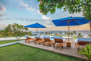 Terrace/patio - In 1 word: WOW! Unique, Breathtaking and Luxury! (Candidasa)