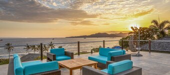 In 1 word: WOW! Unique, Breathtaking and Luxury!